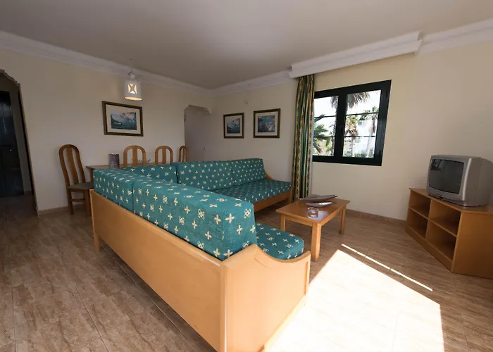 Hotel cerca del colegio: Palmeras Garden