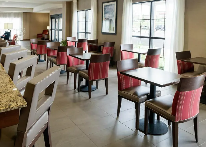 3 star hotels Comfort Inn & Suites West - Medical Center