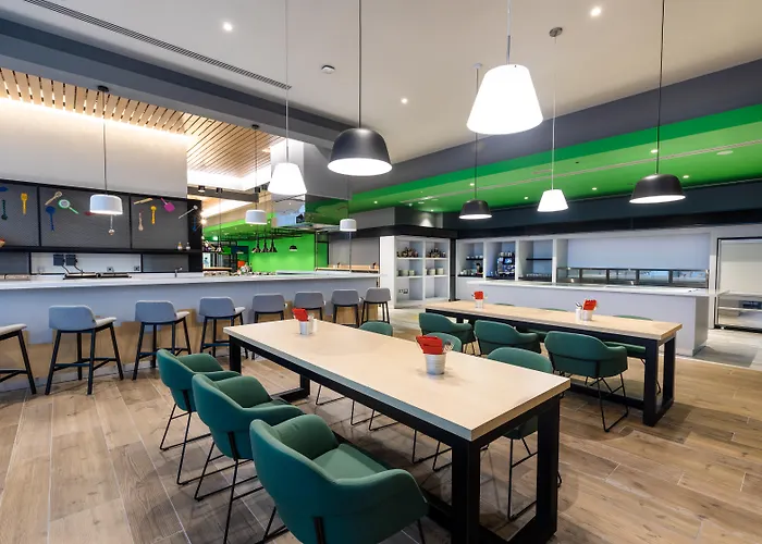 Airport Hotel: Studio M Arabian Plaza Hotel & Hotel Apartments