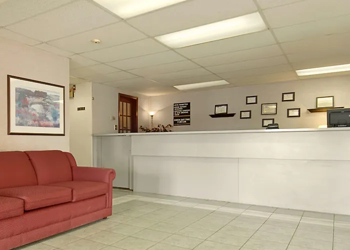 Super 8 By Wyndham Red Deer