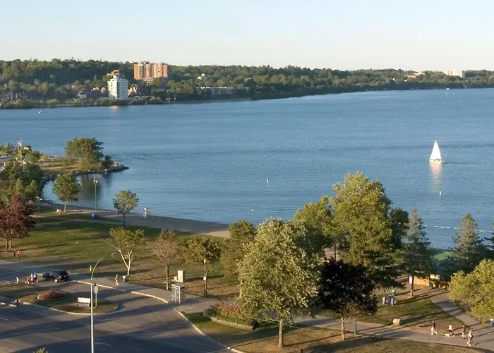 Cheap hotel: Hampton Inn & Suites By Hilton Barrie