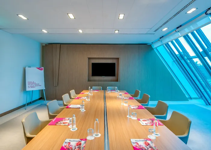 Hotel con piscina: Crowne Plaza Belgrade By Ihg