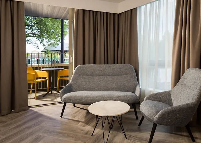 Pet Friendly hotel: Roomzzz London Stratford