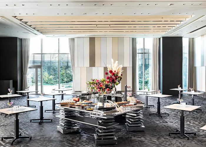 Hotel near College: Hotel Hankyu Respire Osaka