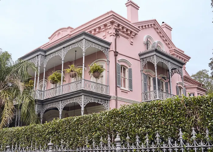 Luxury hotel only: Four Seasons New Orleans