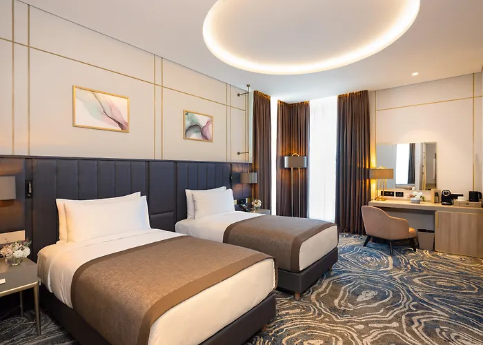 Hotel with pool: Intercontinental Baku By Ihg