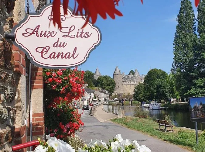 Aux Lits Du Canal