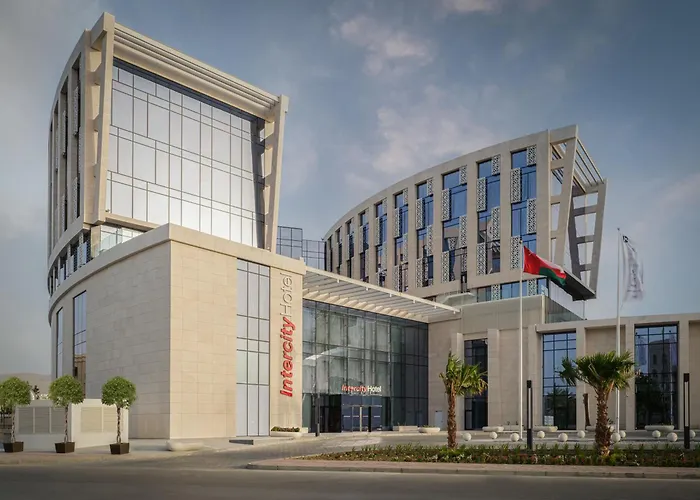 Luxury hotel only: Intercityhotel Muscat