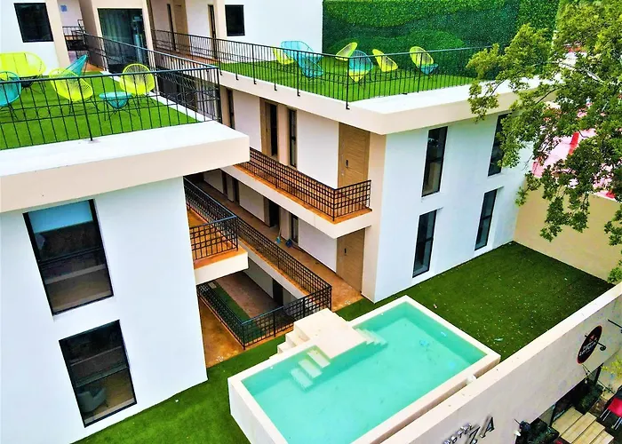 Hotel Plaza By Kavia