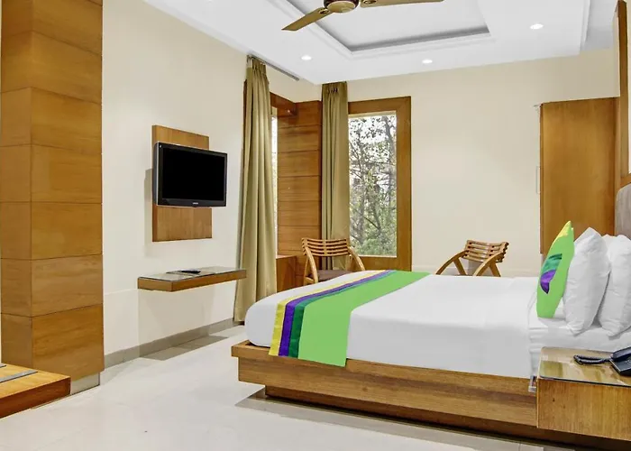 Hotel Fortuner -3 Minutes Walk From Karol Bagh Metro Station