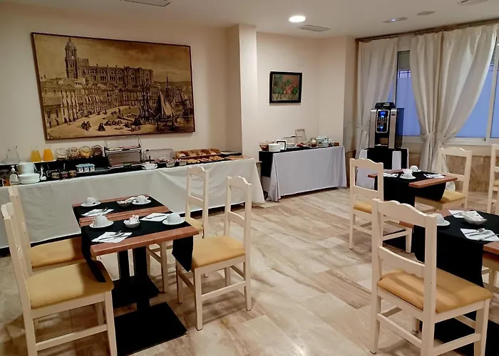 Cheap hotel: Carlos V Malaga