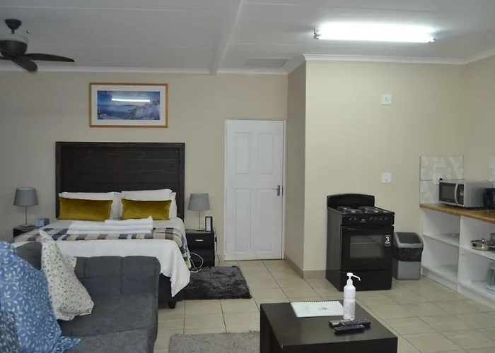 Guest house: Green Grove Villa