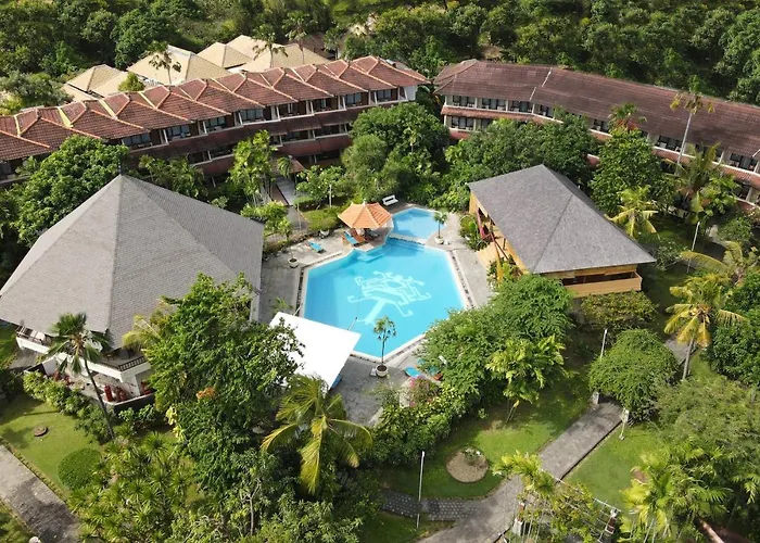 Luxe hotel: Palm Beach Hotel Bali