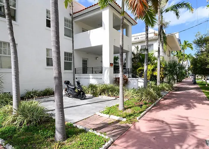Dog friendly hotels Jasper Miami