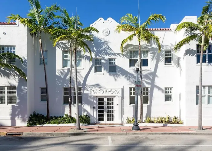 Dog friendly hotels Jasper Miami