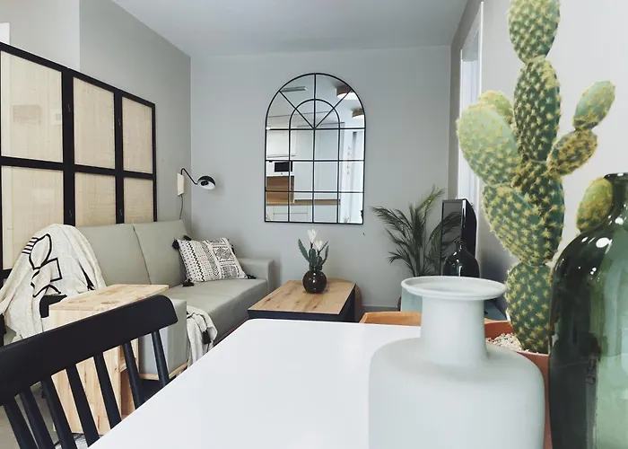 Hotel cerca del colegio: Apartamentos Martalia Namar centro