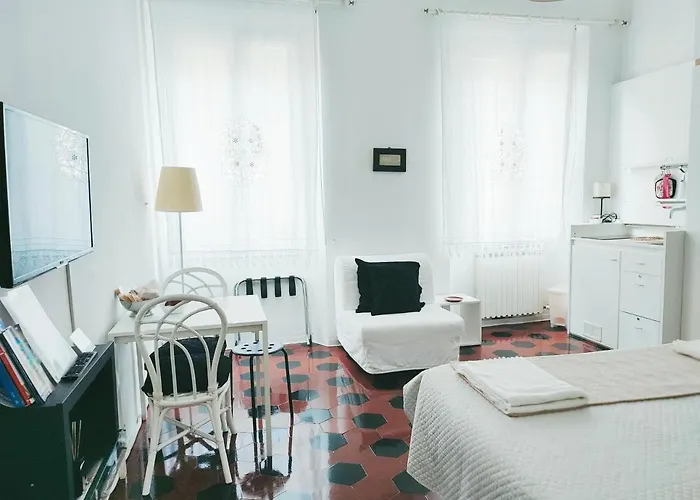 Resort: Lucretia House