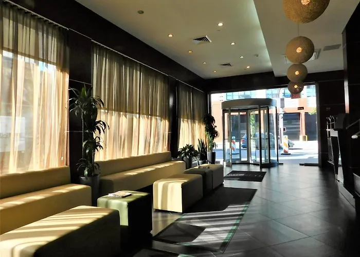 Dog friendly hotels Wyndham Garden Long Island City
