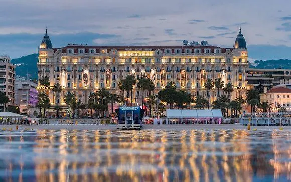 Hotel with view: Carlton Cannes, A Regent Hotel