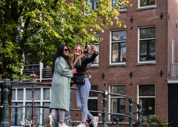 Amsterdam Canal Hotel