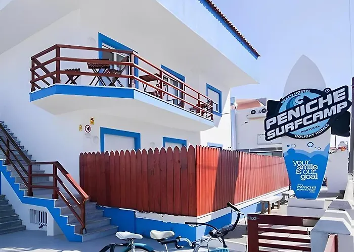  Peniche Surfcamp