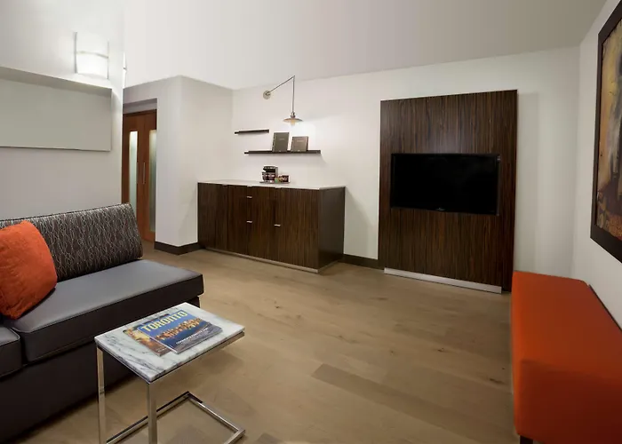 Resort: Hilton Toronto Airport Hotel & Suites