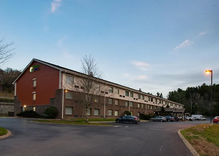 Resort: Holiday Inn Express Blowing Rock South By Ihg