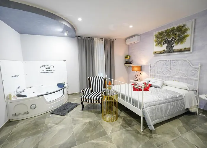 Piedigrotta Magique Luxury