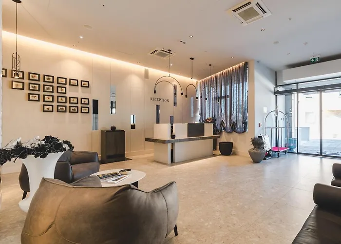 Airport Hotel: Hotel Aurel Coast