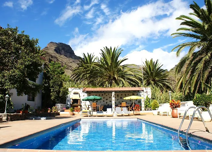 Hotel cerca del colegio: Apartamentos Nelly