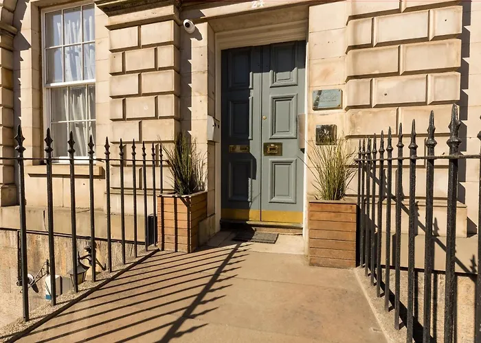 Apartment: York Place Apartments By Destination Edinburgh