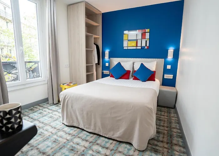 Hotel Du Mont Dore Batignolles