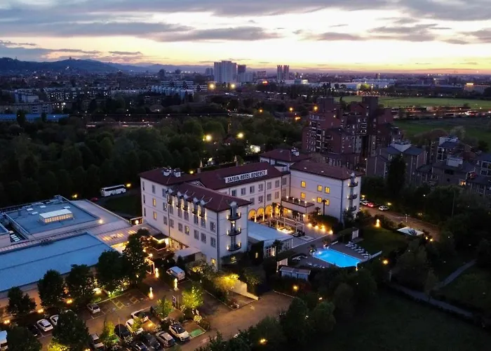 Hotel Con Piscina Savoia Regency