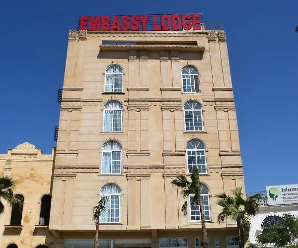 Hotel with Tennis: Embassy Lodge