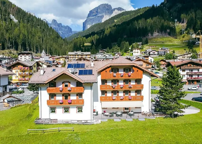  Albergo Canazei