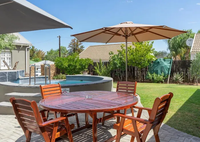 Central hotel: The Featherbed - Oudtshoorn