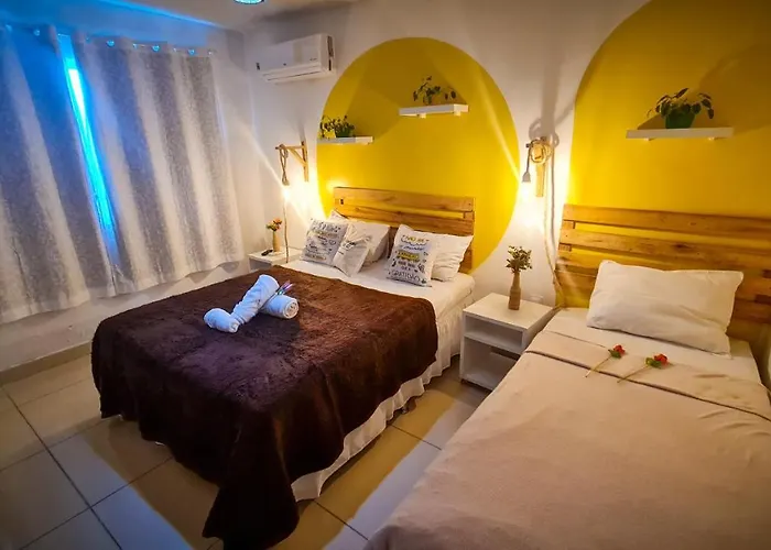 Alojamento com o café da manhã Apenas: Cantinho Da Ge Suites