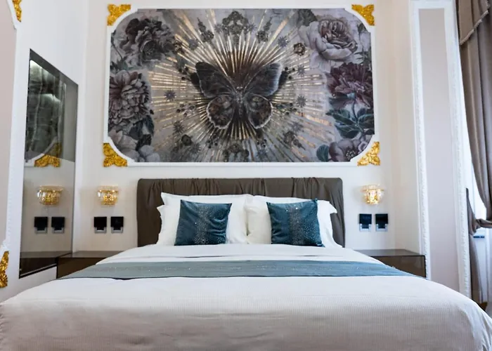 Queen Cattleya Suite