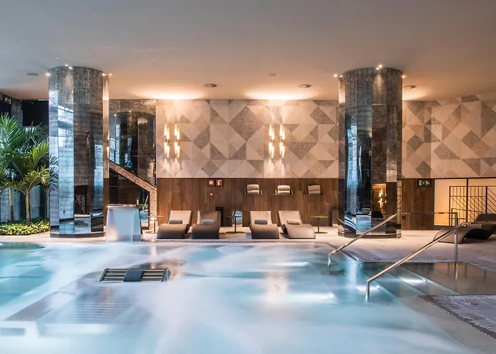 Luxury hotel only: Grand Hyatt Barcelona