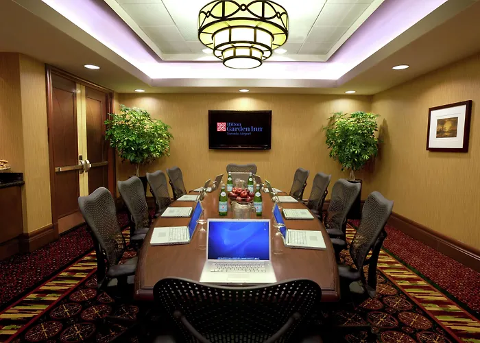 3 star hotel: Hilton Garden Inn Toronto Airport