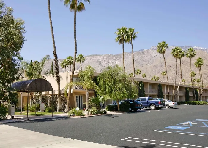 3 star hotels Days Inn By Wyndham Palm Springs