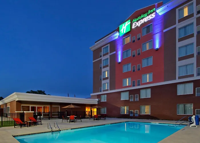 Holiday Inn Express Downtown By Ihg