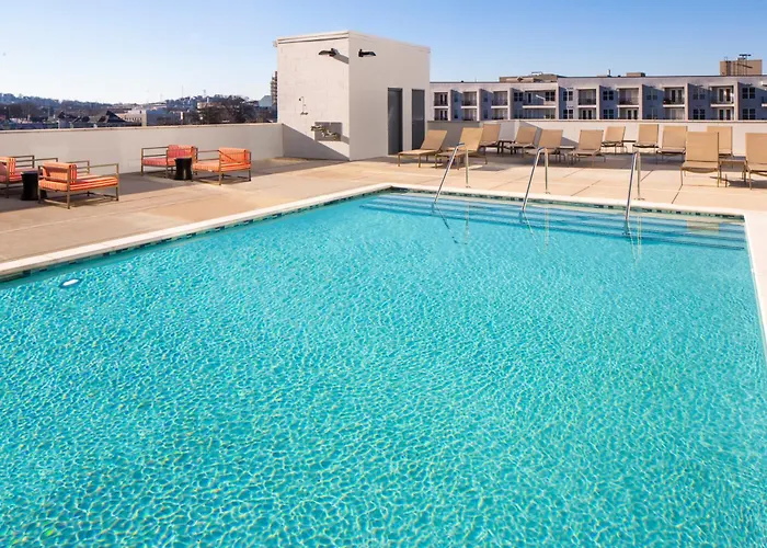 Hotel with Tennis: Hyatt House Nashville At Vanderbilt