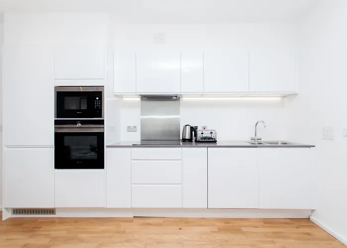 Clover Court By Aeria Apartments