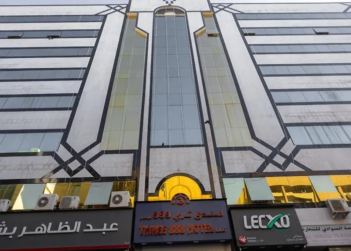 Hotel: Three 888 Hotel