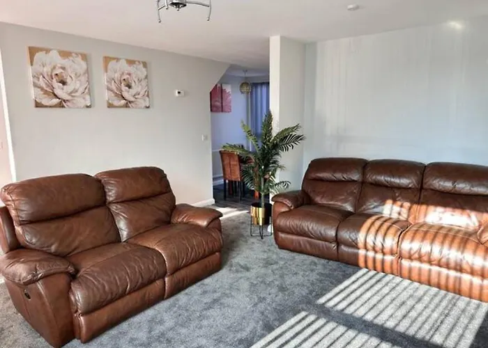 3 star hotels Crystal Home