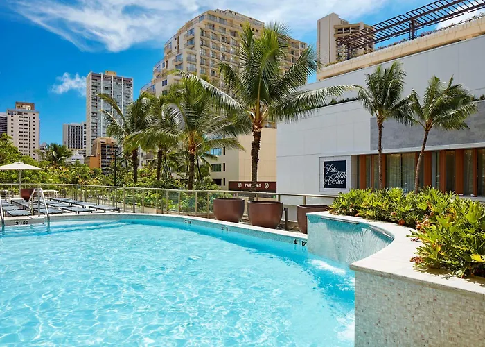 Resort: Hilton Garden Inn Waikiki Beach
