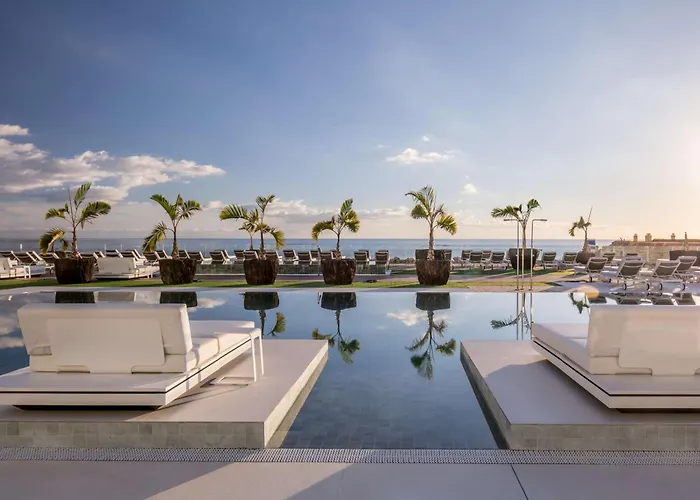 Centraal gelegen hotel: Royal Hideaway Corales Suites (Adults Only)