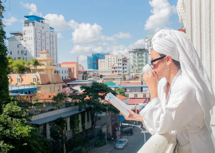 Pet Friendly hotel: Grand Elevation Hotel