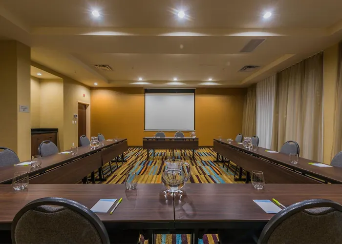 3 star hotel: Fairfield Inn & Suites By Marriott Kamloops